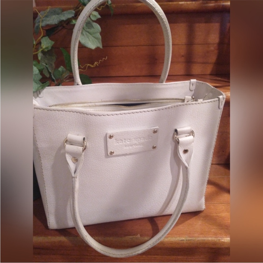 Kate Spade White Leather purse
